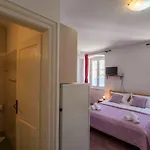 Riva 5 شقة *
